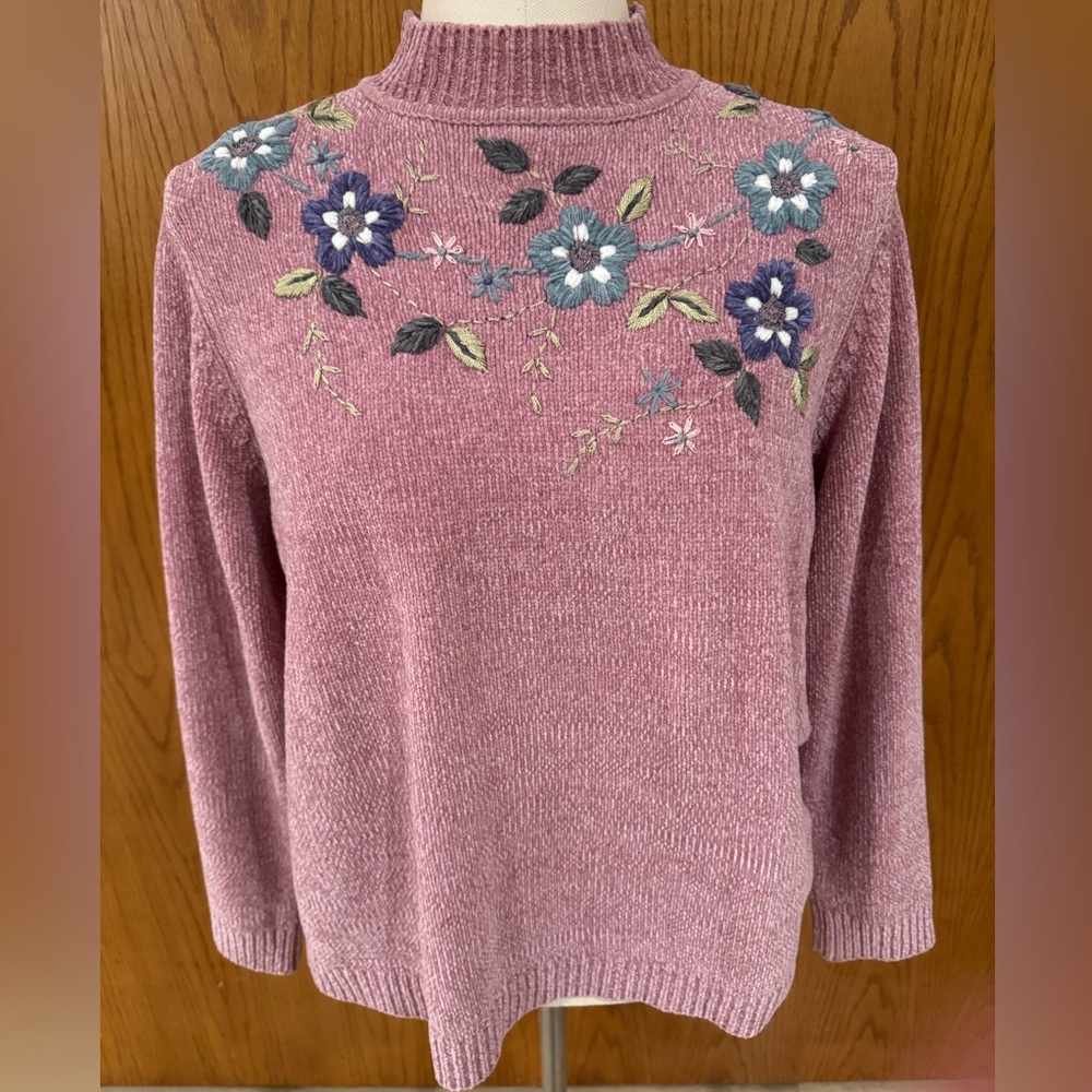 Alfred Dunner Mock Turtleneck Floral Embroidery Rose Soft Cozy Grannie Sweater